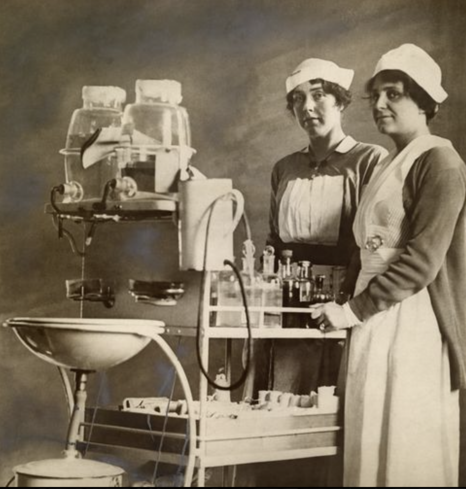 Blood transfusion nurses end of WW1